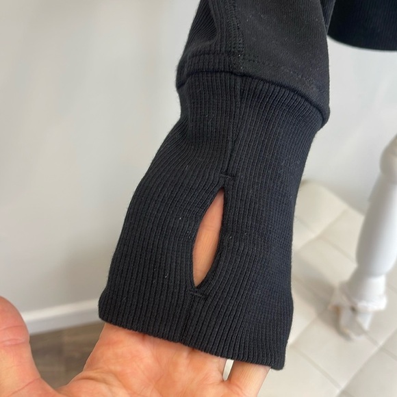 Black Lululemon Full Zip-Up Hooded Sweatshirt with thumbholes size 10 - Picture 4 of 6